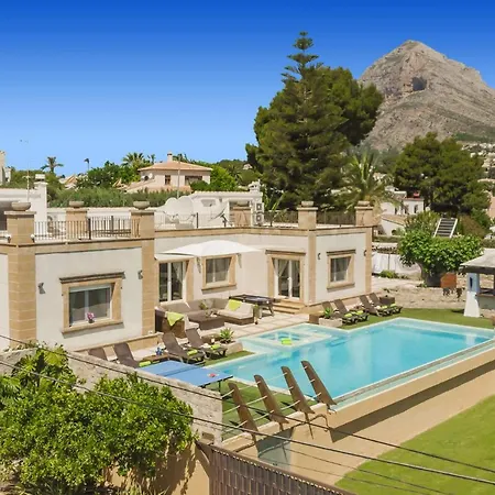 Villa Silvasol By *